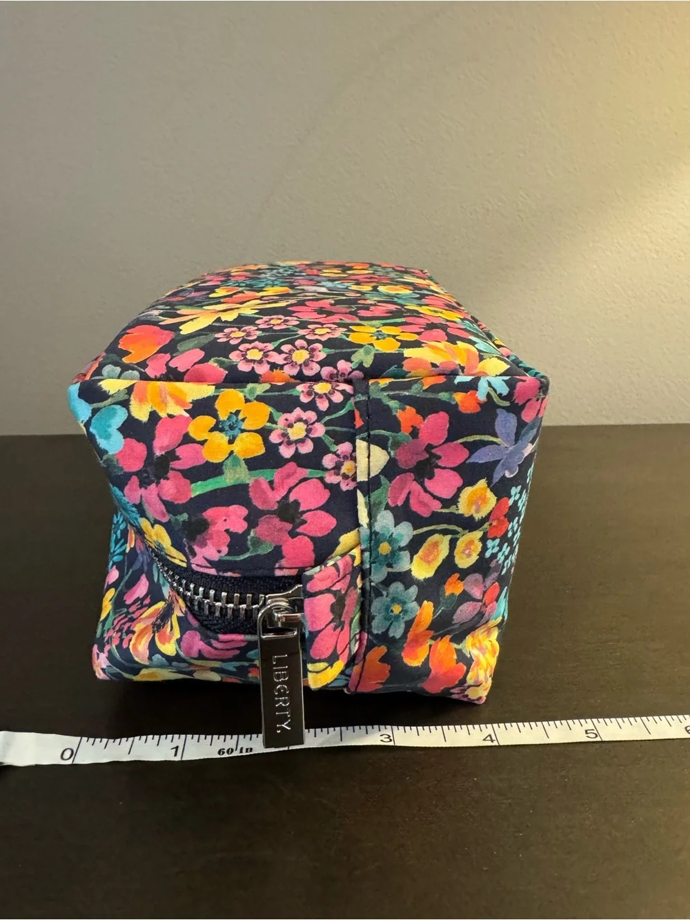 Liberty London Dreams of Summer Nylon Makeup Toiletry Zip Bag 7” x 3.5” x 4” NEW